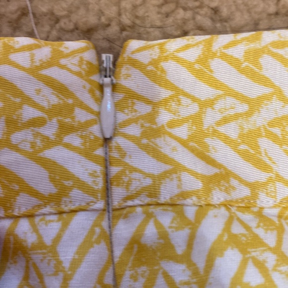 Yellow skirt - Picture 3 of 4